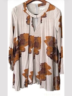Honey Punch women’s floral long sleeves cut out overlay rare summer romper